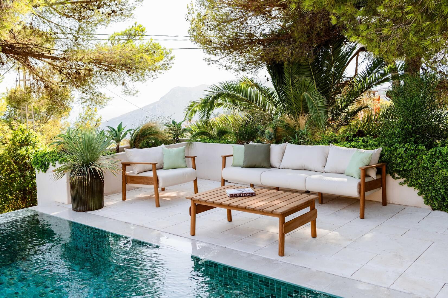 Fjaka outdoor furniture